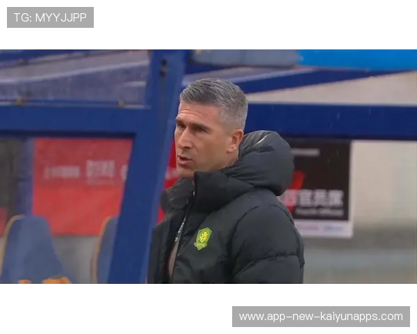 北京国安恩科洛洛门前嗅觉敏锐，补射抢在防守前一步